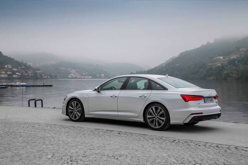 lateral Audi A6