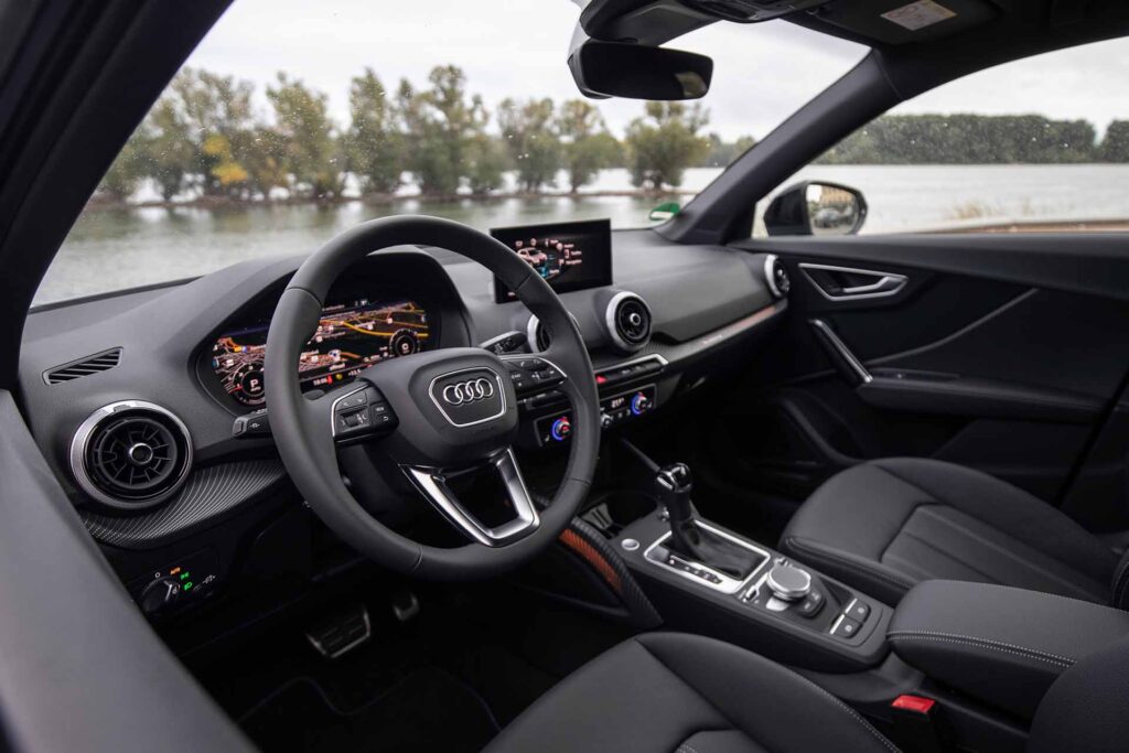 piloto Audi q2