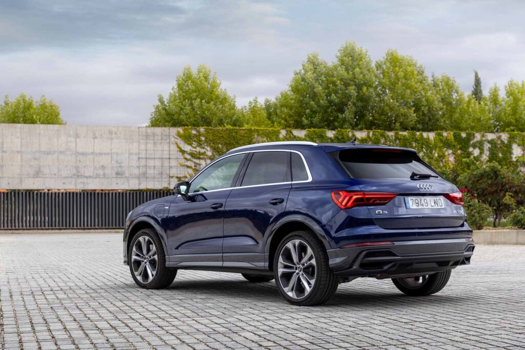lateral Audi q3