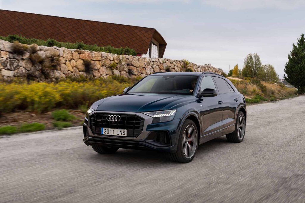 frontal Audi q8