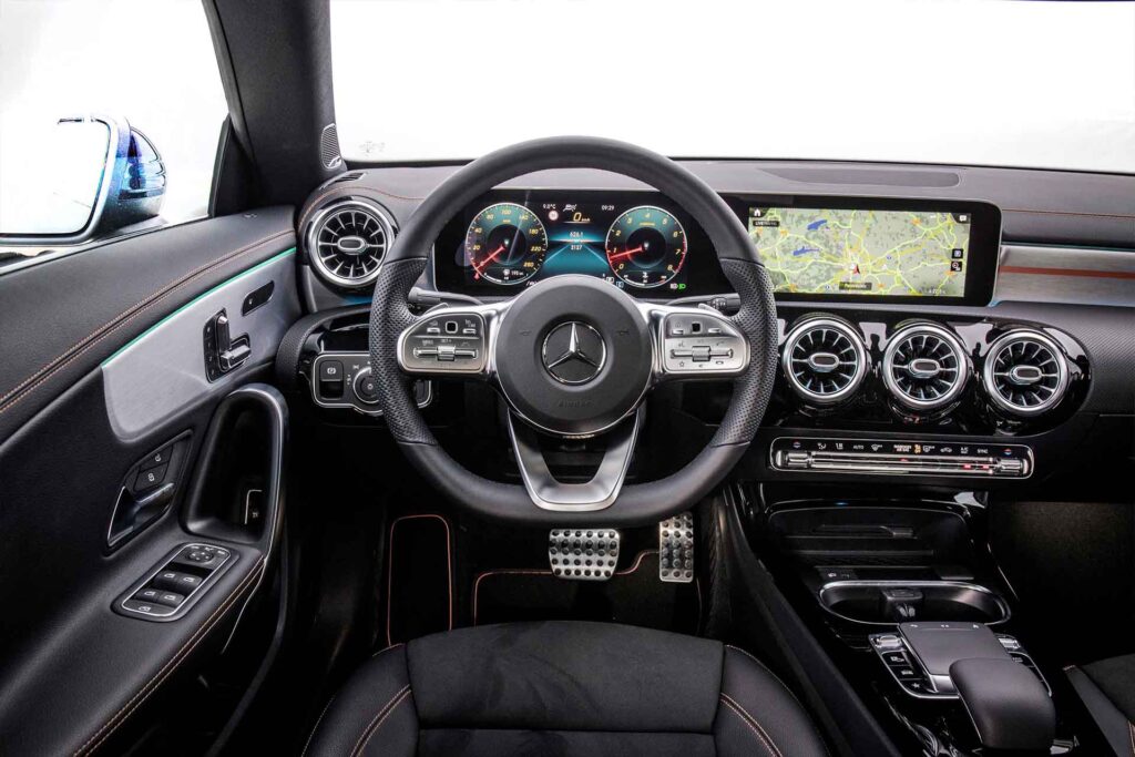 salpicadero Mercedes Benz CLA