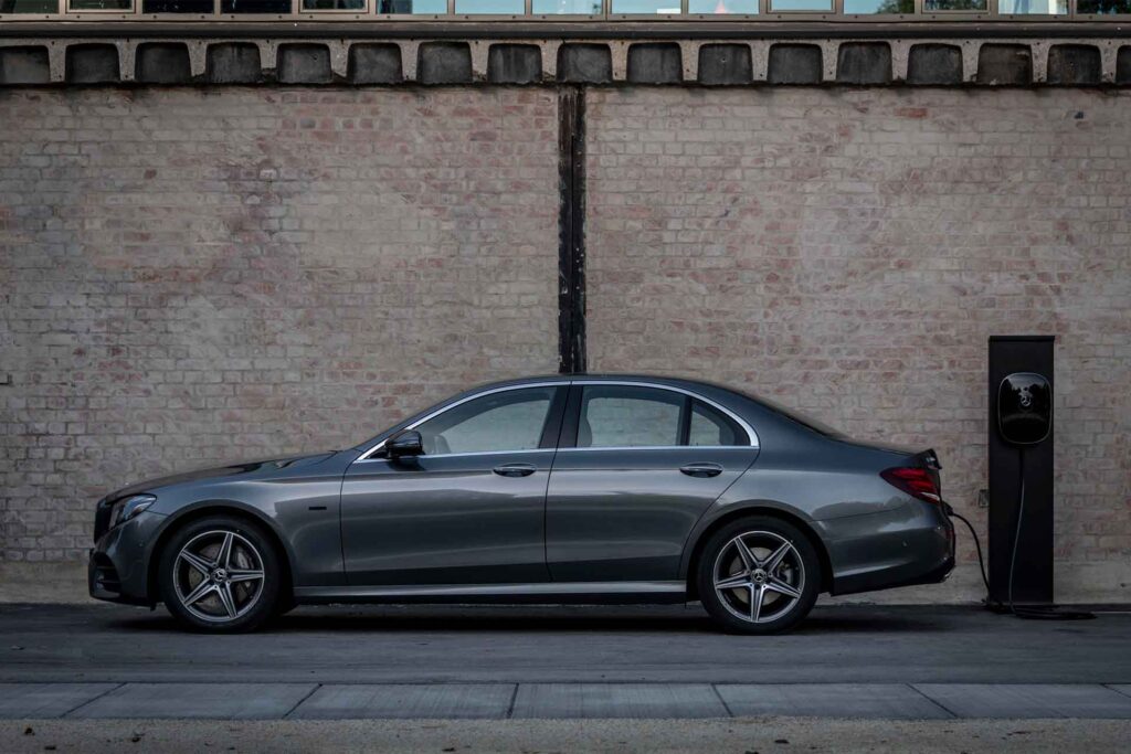 lateral Mercedes clase e berlina