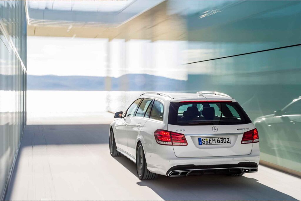 perfil Mercedes clase e estate