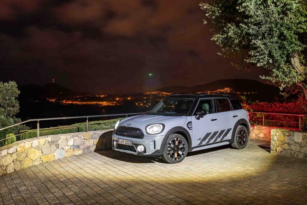 lateral mini countryman