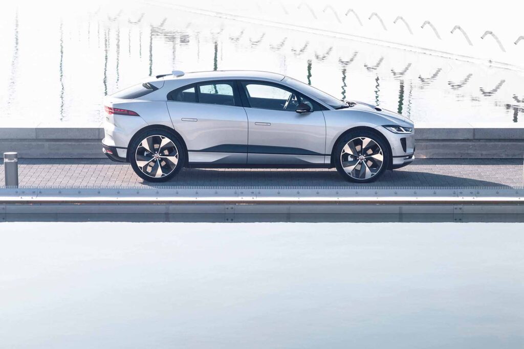 lateral jaguar i pace