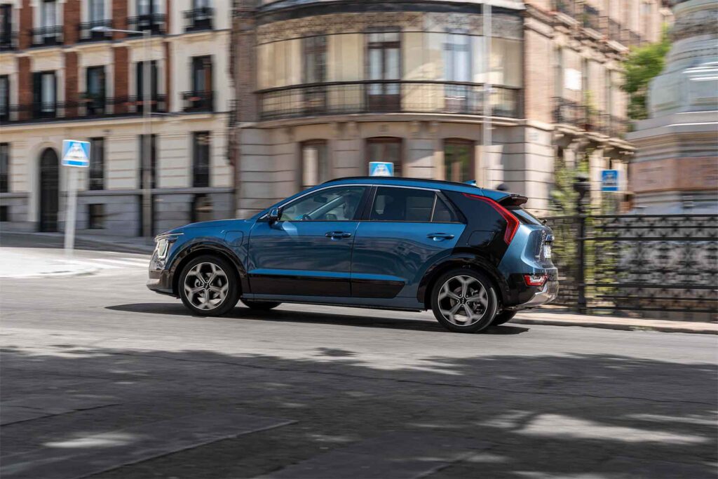 lateral kia e niro