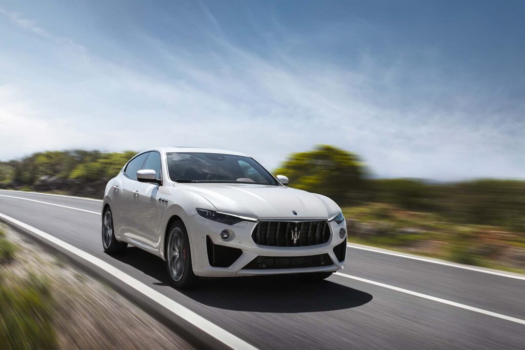 frontal maserati levante