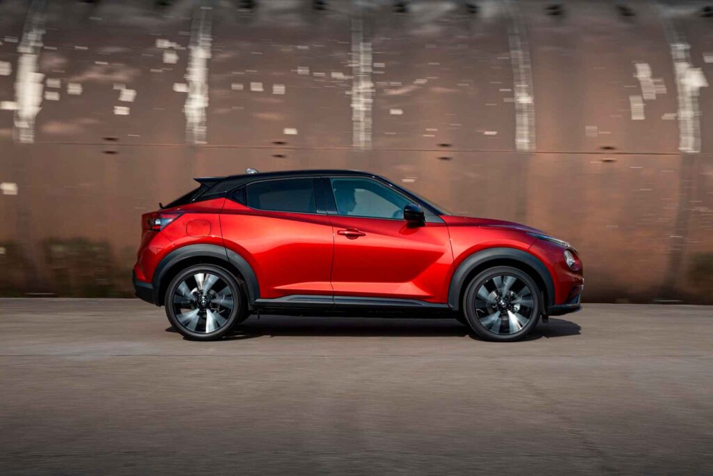 lateral nissan juke