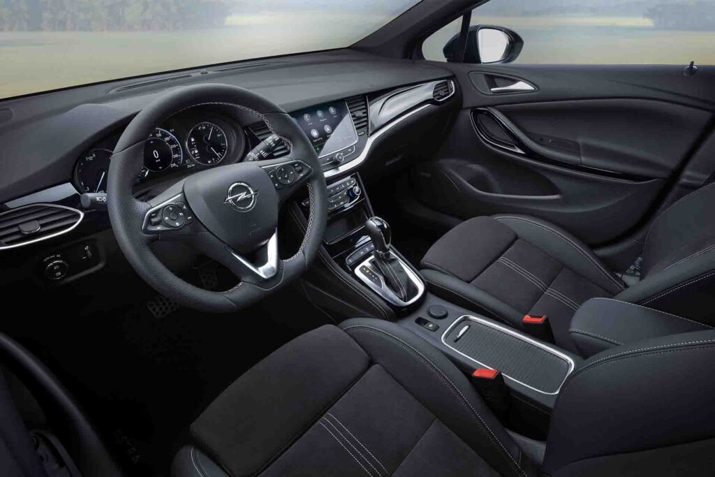 interior opel astra