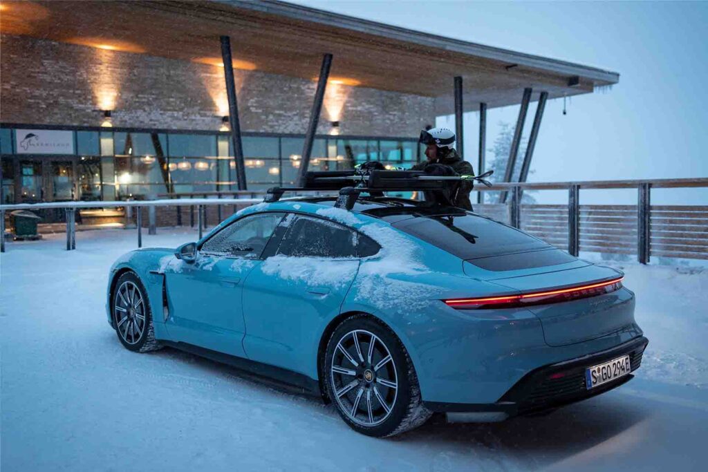 nieve porsche taycan