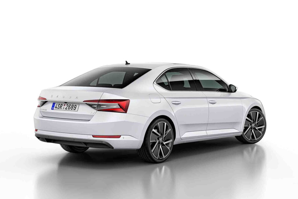 acabados skoda superb