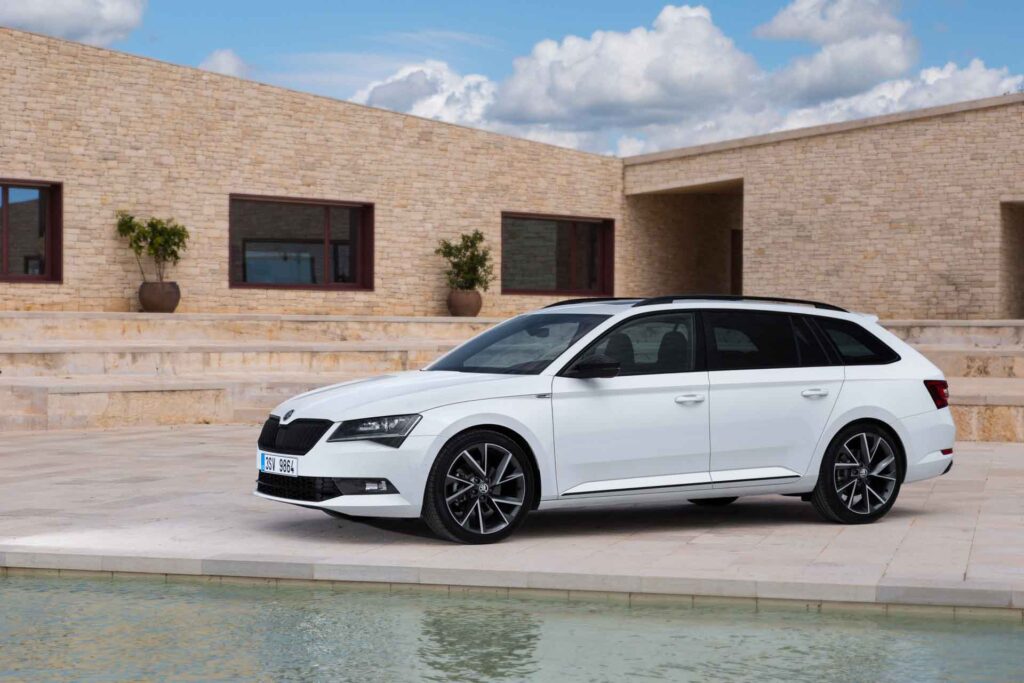 perfil skoda superb combi