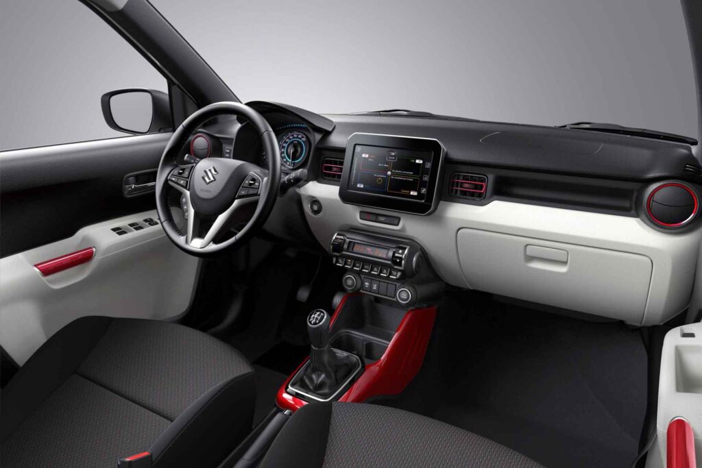 rojo suzuki ignis interior