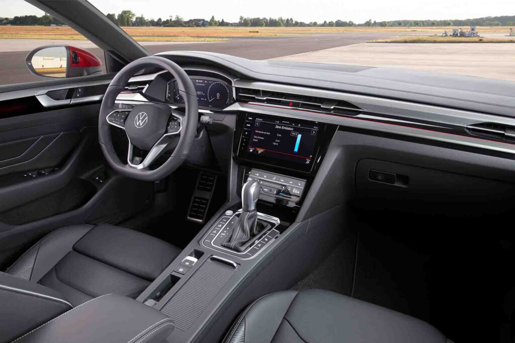 interior volkswagen arteon shooting break