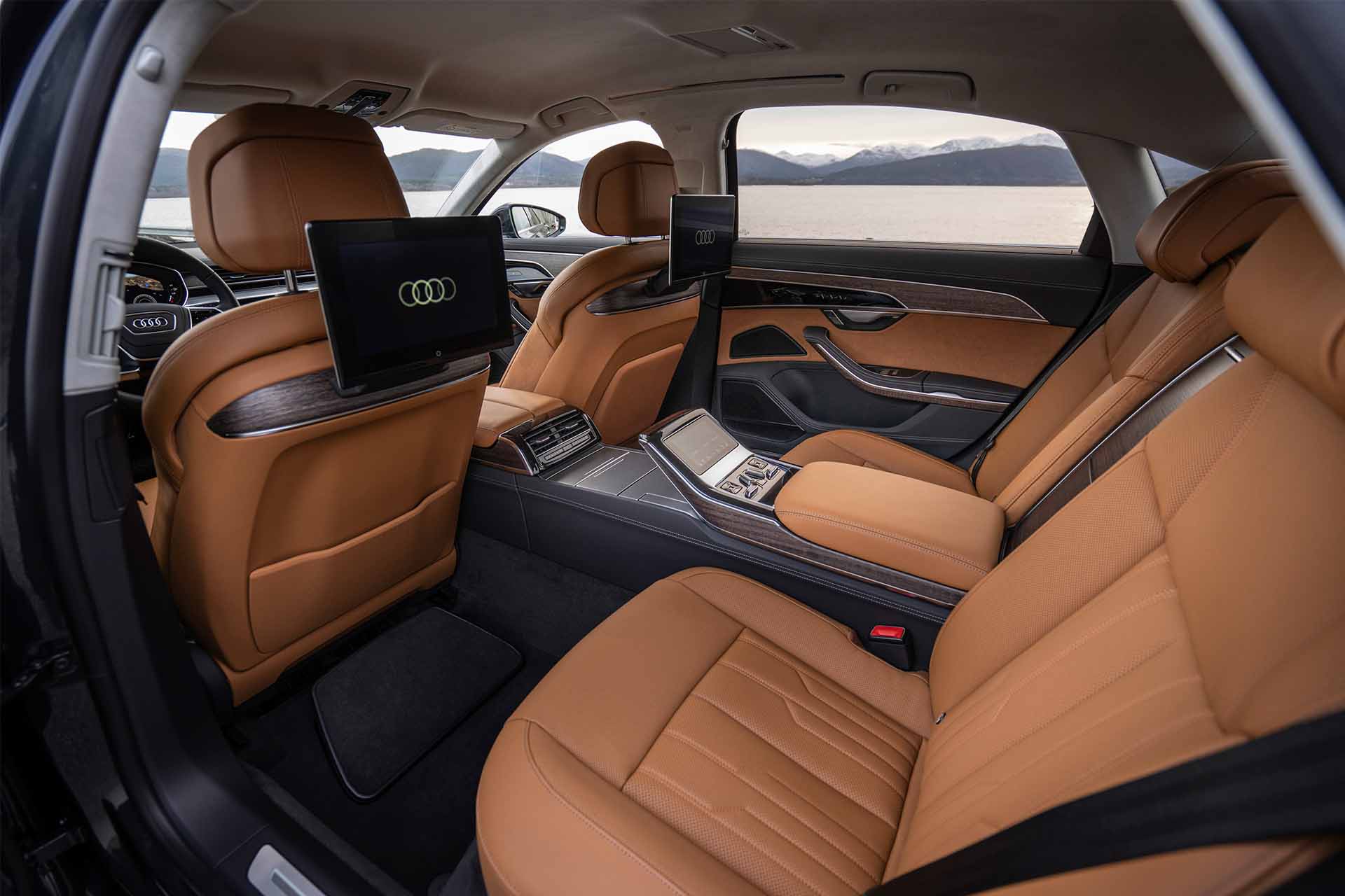 interior Audi A8